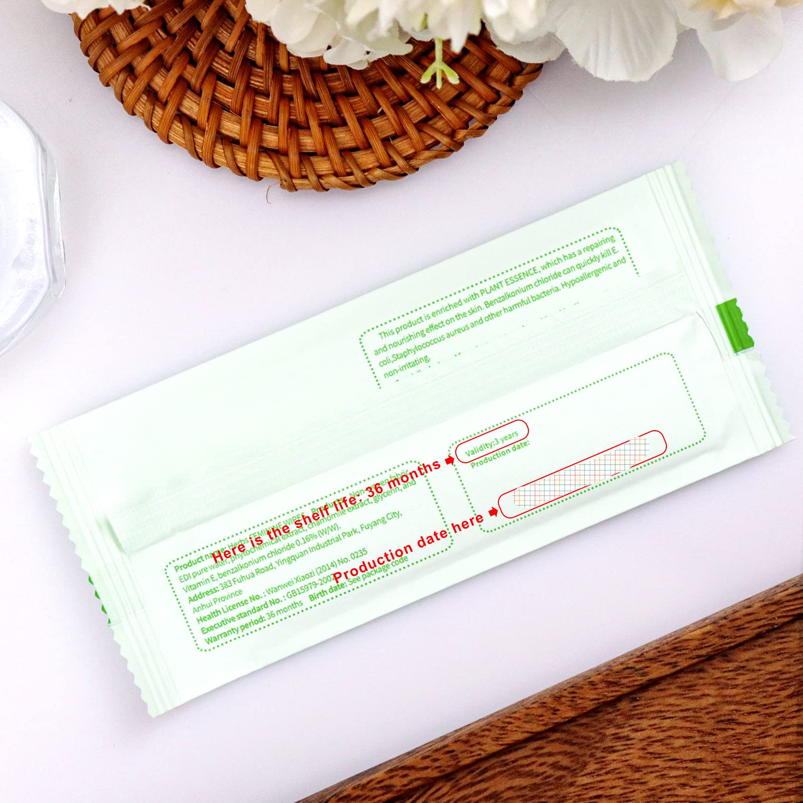 Hipruict Travel Feminine Hygiene Wipes,50 Count Intimate Wipes Feminine Care,Ph Balanced