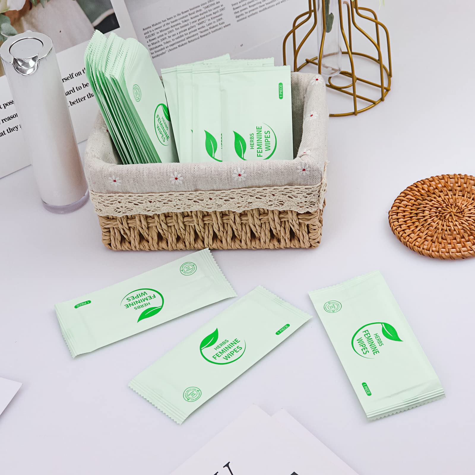 Hipruict Travel Feminine Hygiene Wipes,50 Count Intimate Wipes Feminine Care,Ph Balanced