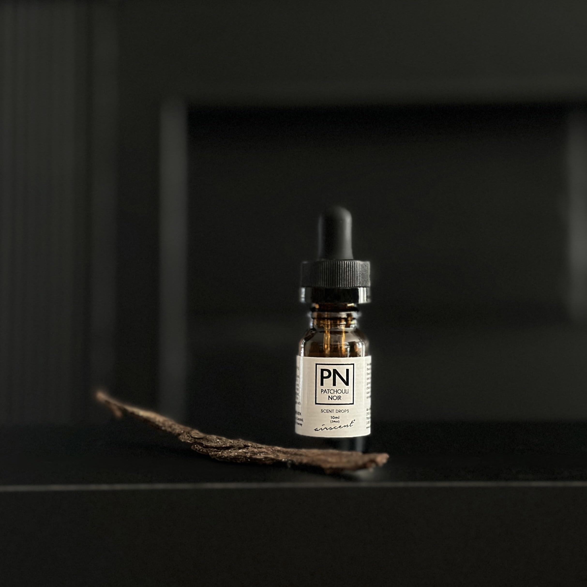 Patchouli Noir Diﬀuser Oil - Air-Scent Aroma and Essential Oil Blend - 10 Milliliter (.34 ﬂ oz)