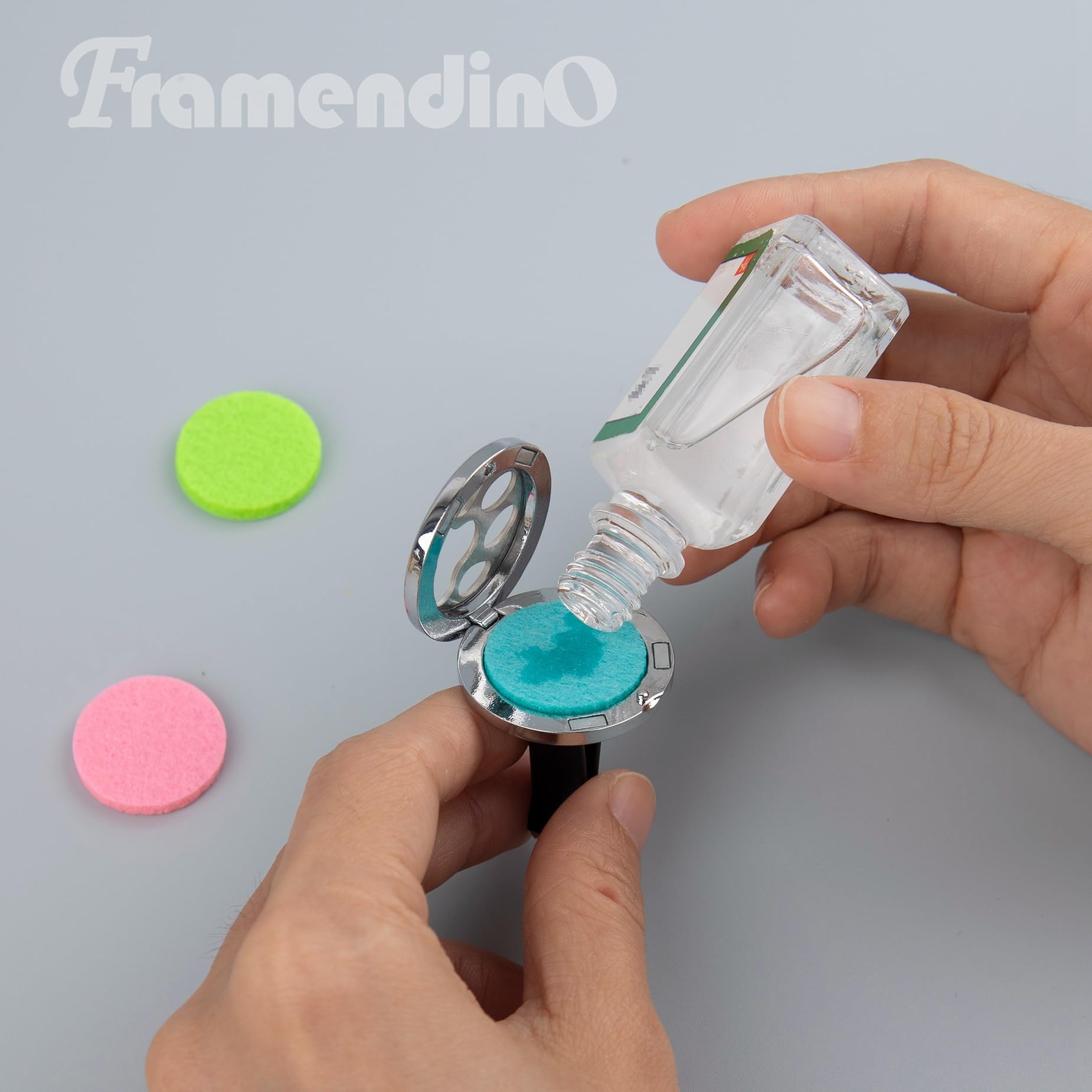 Framendino, 2 Pack Dog Paw Print Locket for Essential Oil Diffuser with 20 Felt Refill Pads